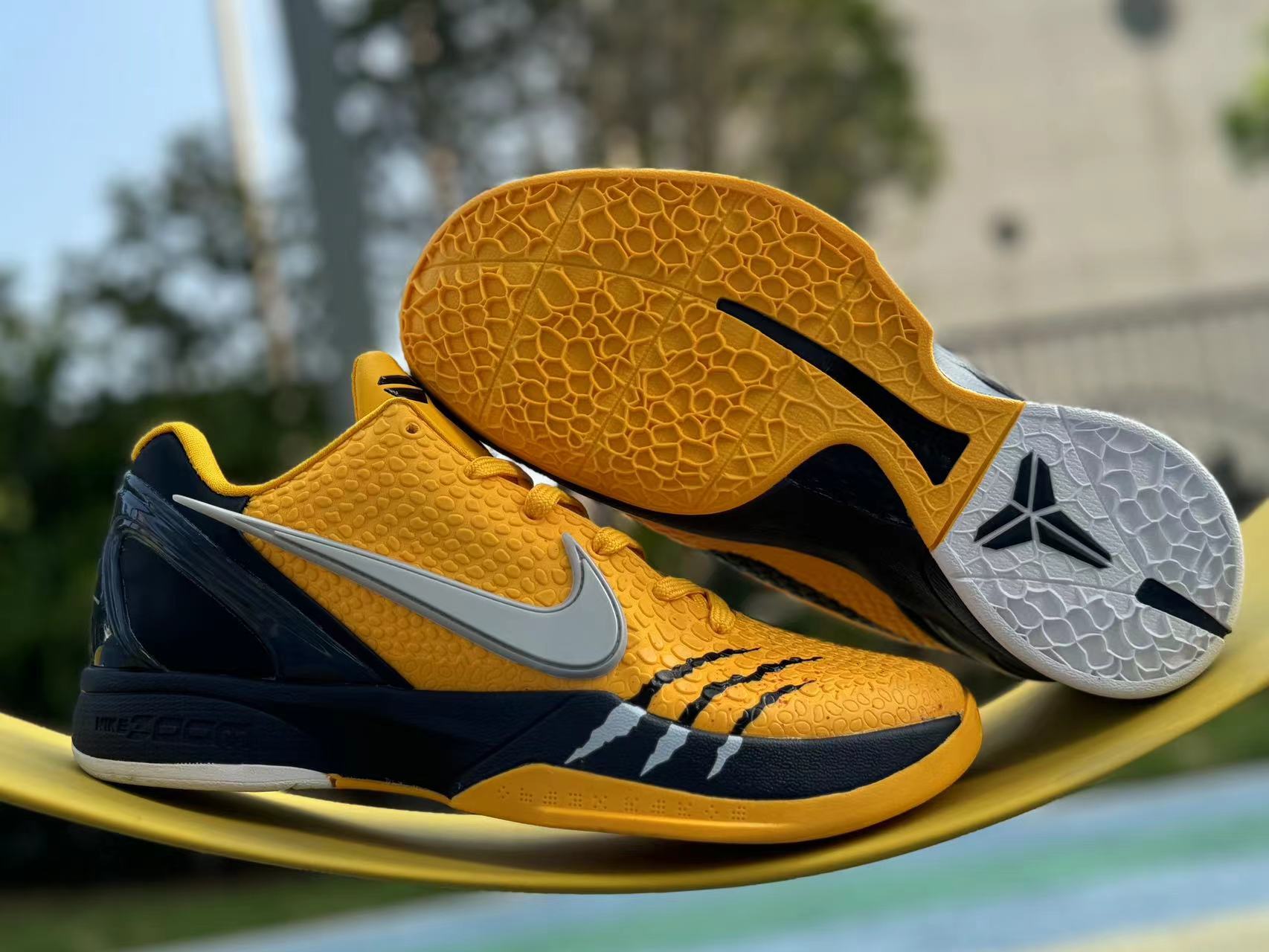 Nike Kobe 6 Wolverine